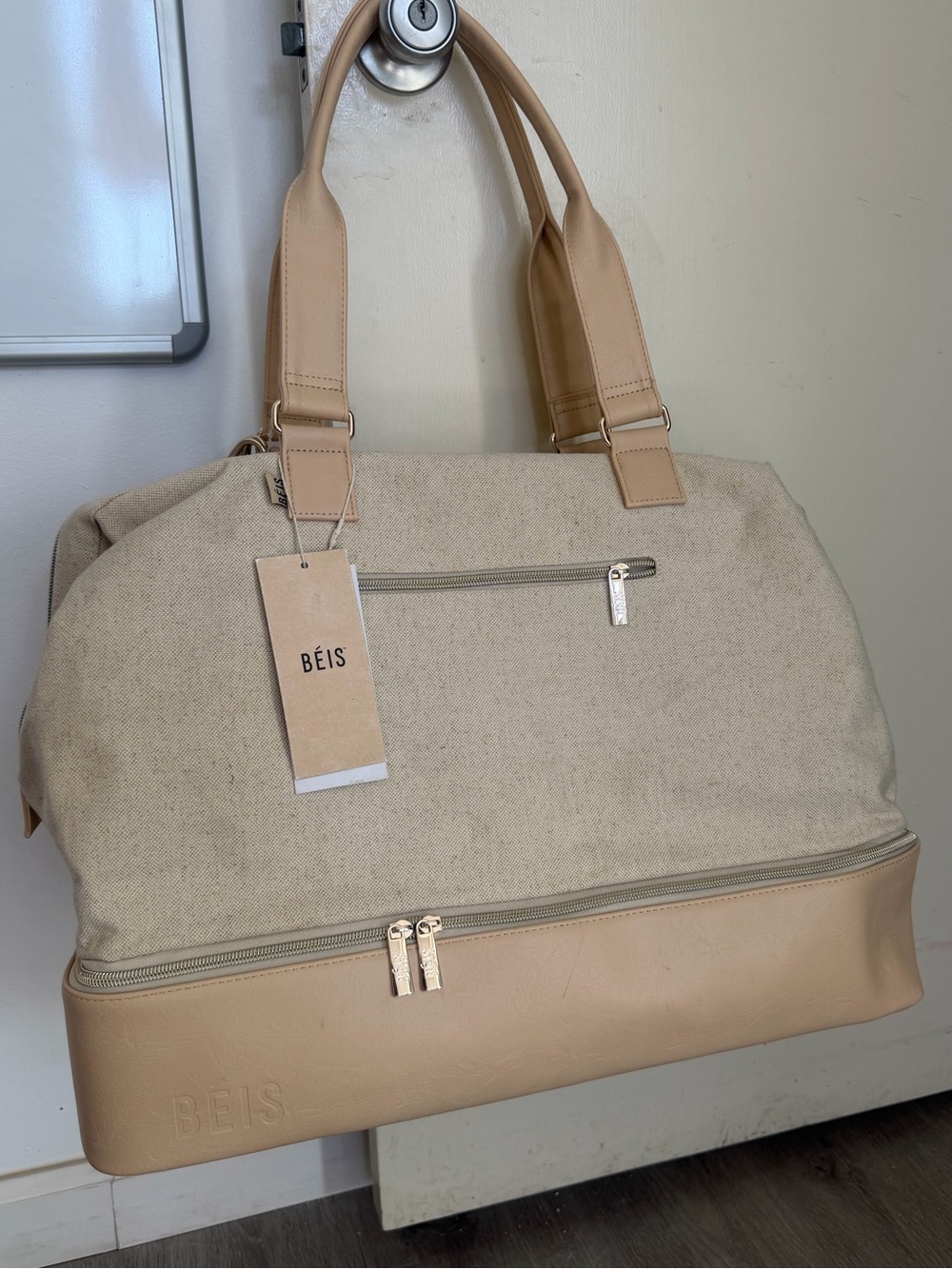 Beis Weekender Bag in Beige, new